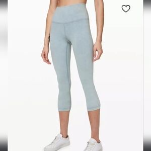 Lululemon Wunder Under HR crop 21" FLux Designed For Yoga Pants - Size 4